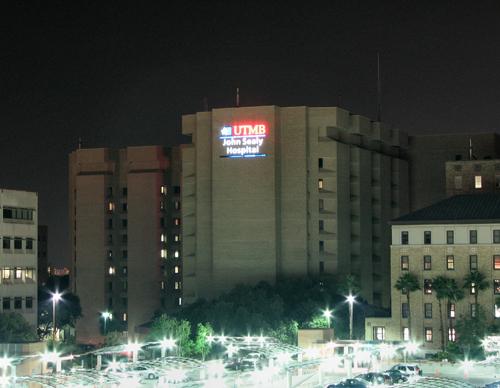 John Sealy Hospital, Galveston. Photo courtesy of Wikimedia Commons.