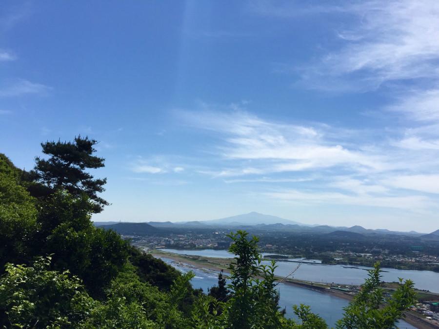 Sunrise Peak stands about 600 feet above the ocean.