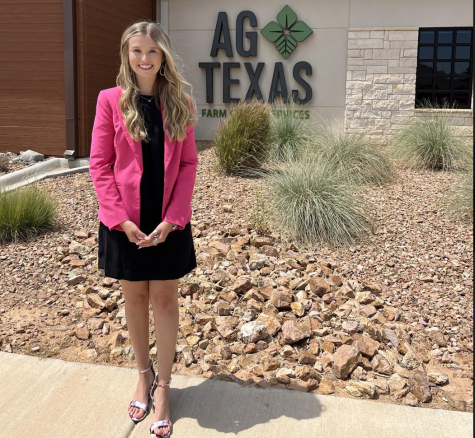 Koelle Brandenberger standing in front of the company she did her internship at. (Photo/Koelle Brandenberger).