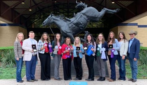 WTs Equine Program and Horse Judging team.